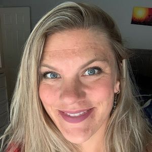 Meet your Posher, Alison